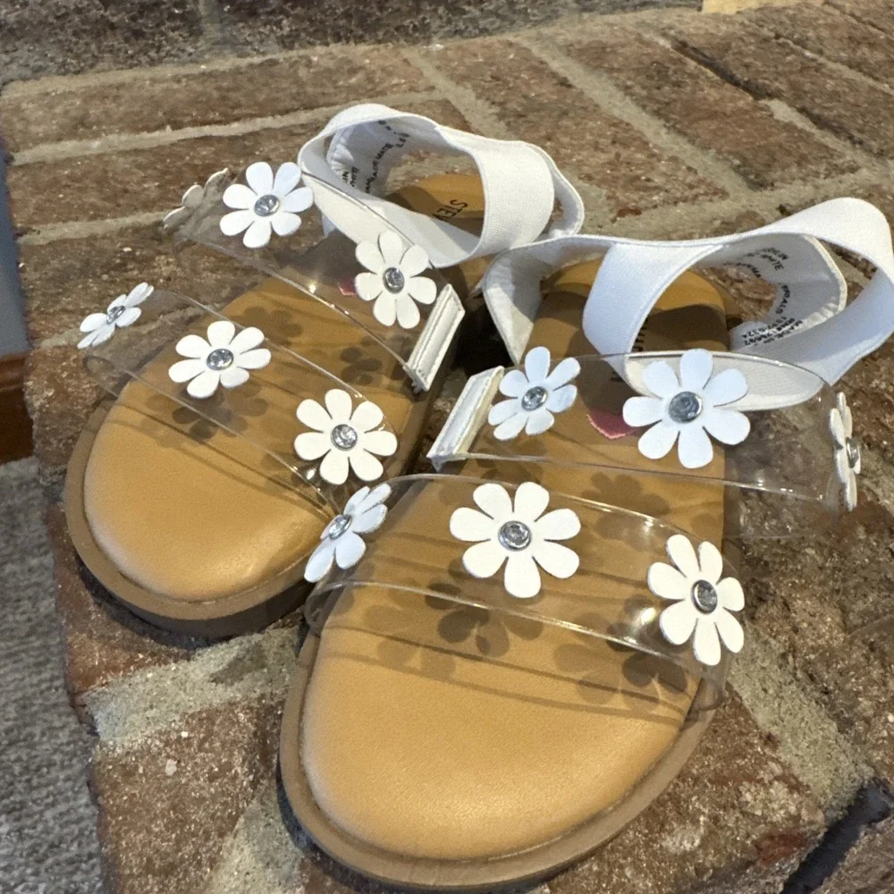 Steve Madden Jashlin White Strappy Flower Casual Sandals Size 11 Girls Kids #019